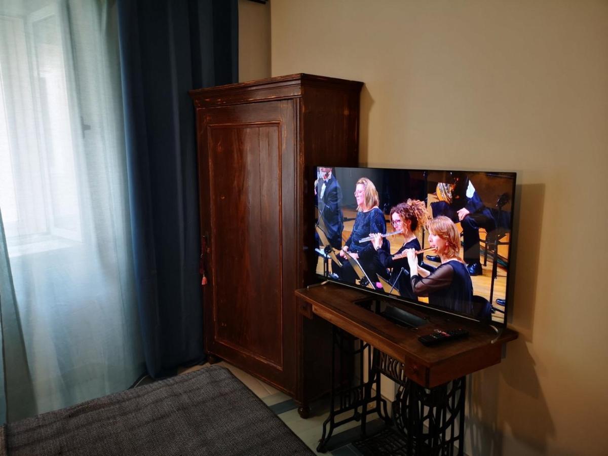 Cres B Studio Apartman Buitenkant foto